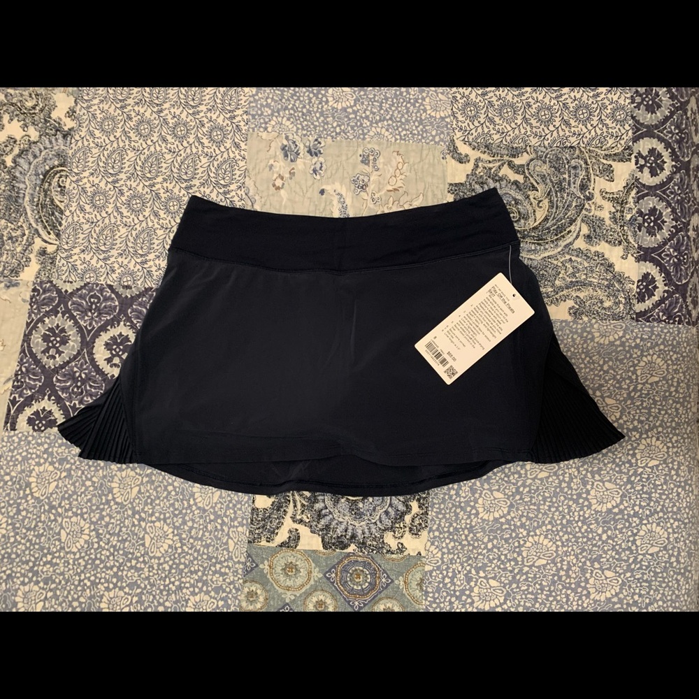 Lululemon play off the pleats skort